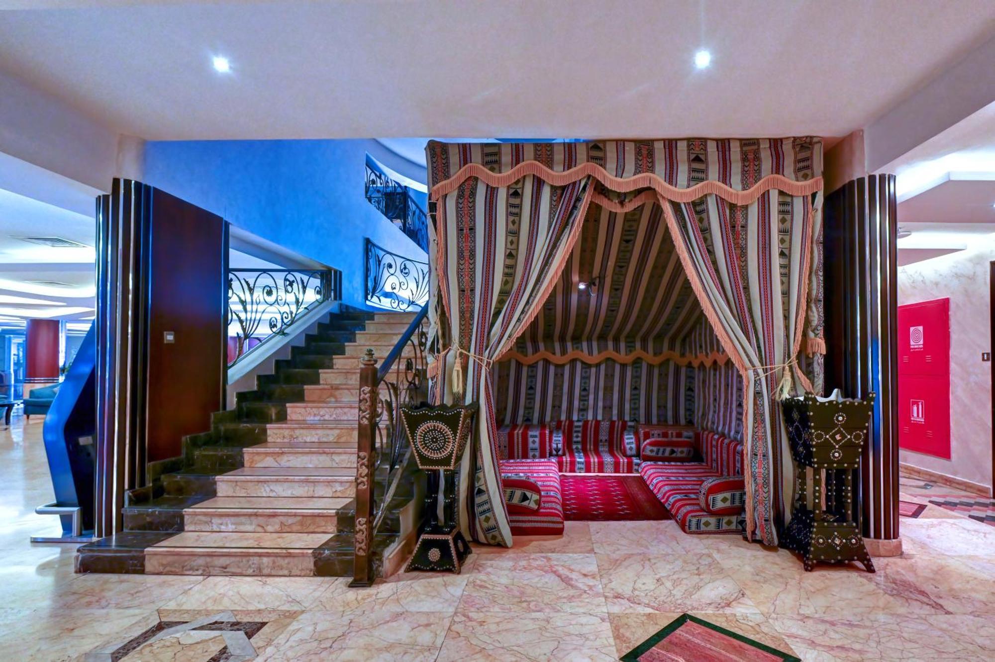 Al Bustan Hotel Sharjah Eksteriør bilde